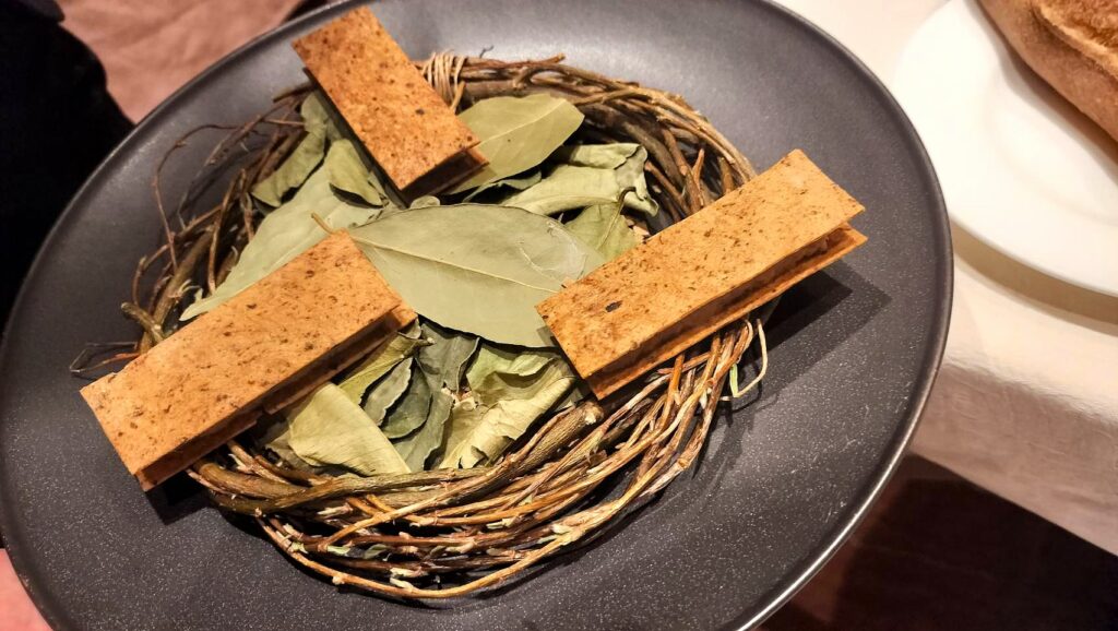 ひまわり畑のポークのリエットと椎茸のサブレ