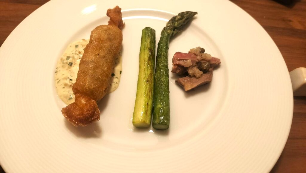 内臓のアンドゥイエット（気管・肺・胃袋・レバー）