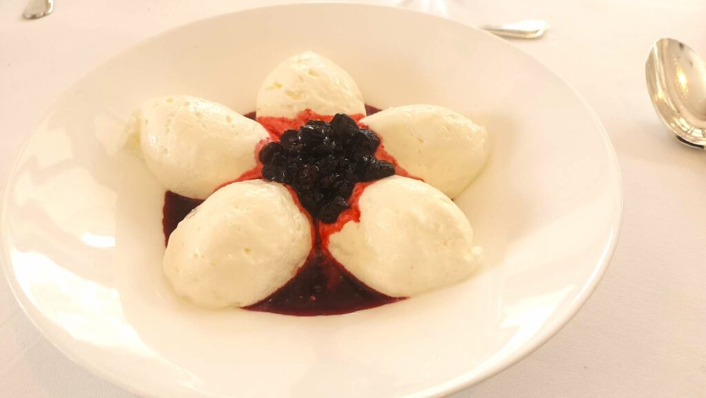 フロマージュブラン ハスカップソース