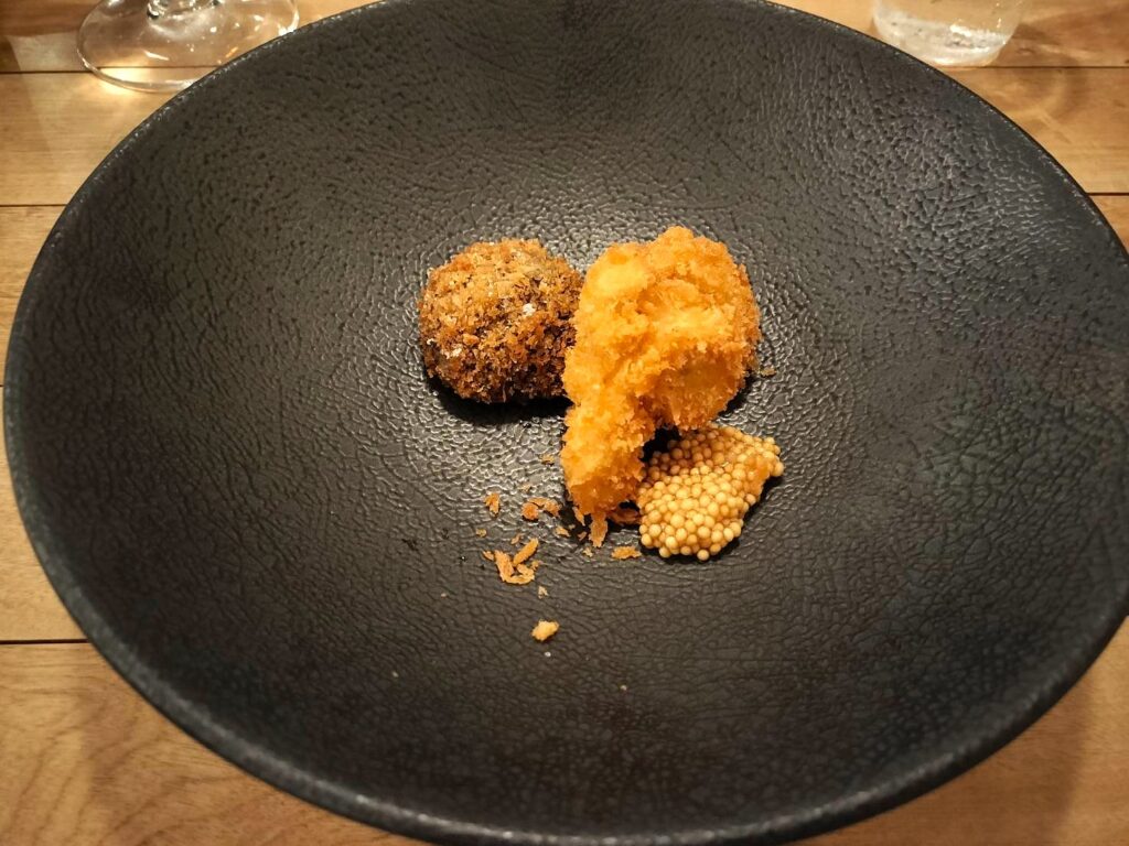 原木椎茸と牛の胸腺のカツレツ 自家製マスタード