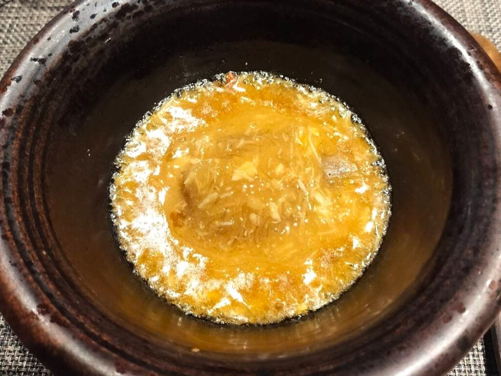 Series(シリーズ)気仙沼産吉切鮫 フカヒレ土鍋煮込みご飯/上海蟹追加