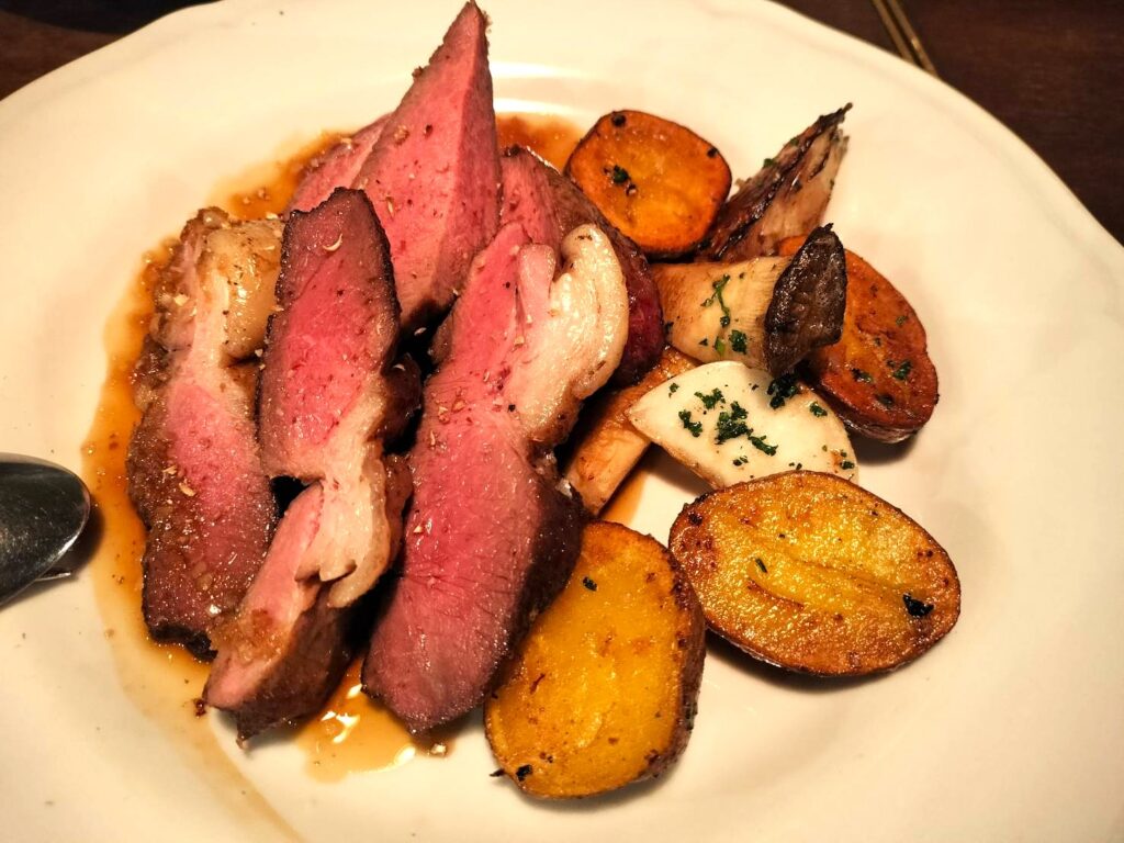 イノシシのロースト(5,500円)