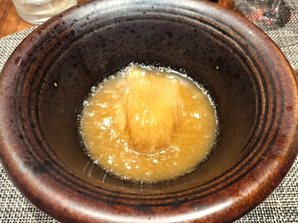 Series(シリーズ)気仙沼産吉切鮫 フカヒレ土鍋煮込みご飯/上海蟹追加