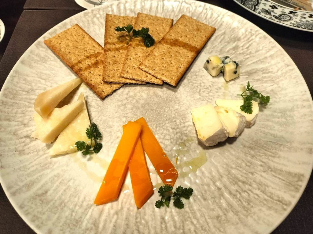 HOUSE.H（ハウスエイチ）チーズ盛り合わせ（1,580円）