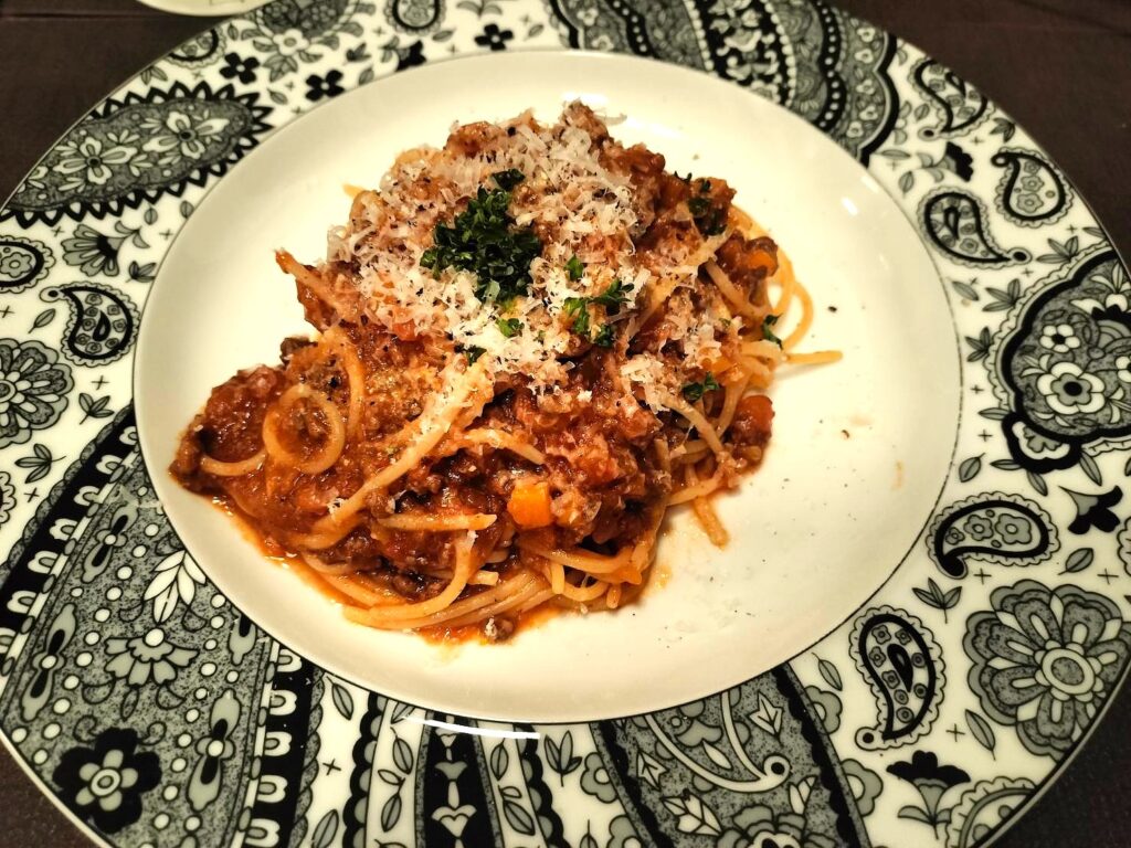 HOUSE.H（ハウスエイチ）蝦夷鹿肉と香味野菜のトマトラグーパスタ（1,980円）