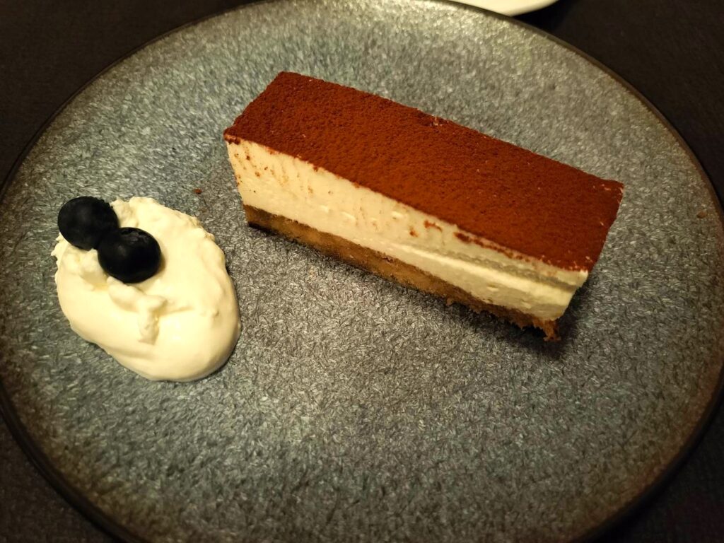 HOUSE.H（ハウスエイチ）ティラミス（750円）