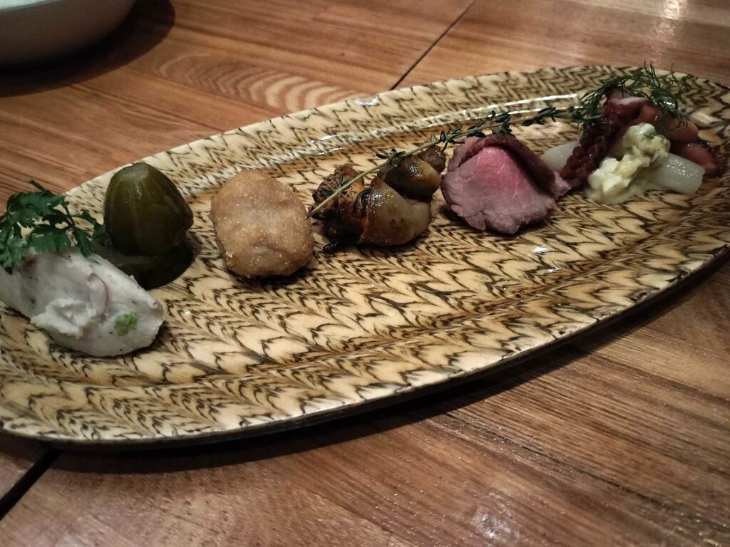 前菜盛り合わせ（980円）