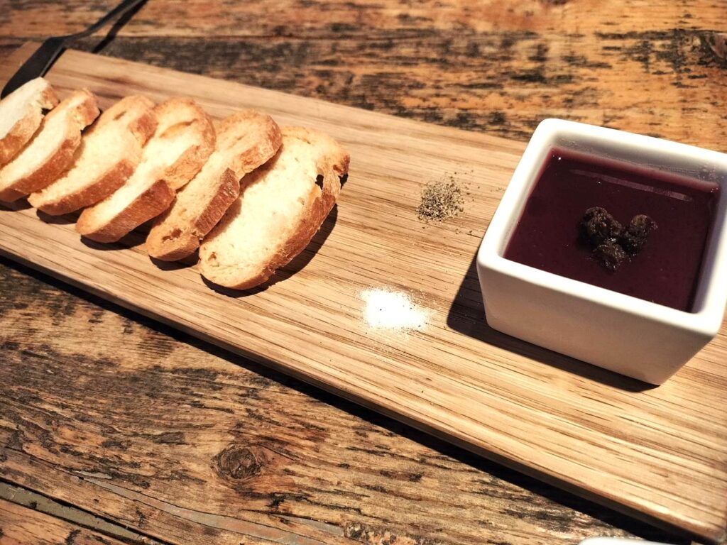 鶏白レバーのペースト（970円）